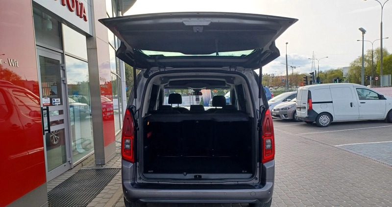 Toyota Proace City Verso cena 99900 przebieg: 93300, rok produkcji 2020 z Wisła małe 596
